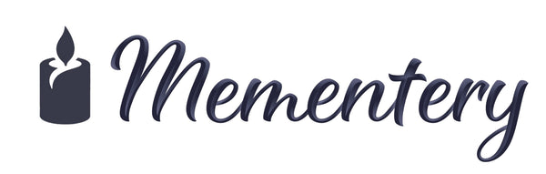 Logo Mementery représentant une bougie et le nom de la marque spécialisée dans les bijoux commémoratifs
