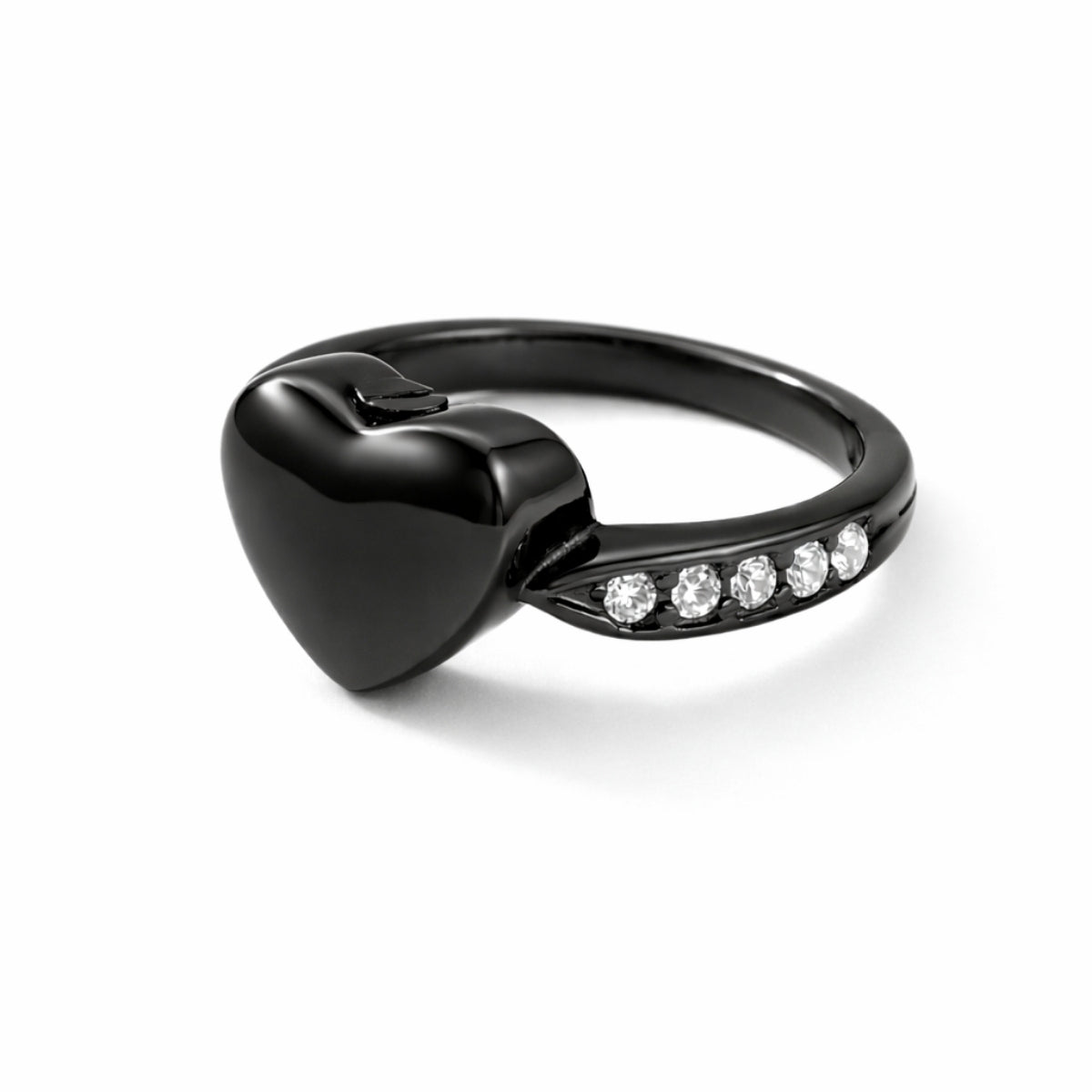 Vue 3/4 de la Bague Cœur du Souvenir urne noir avec design cœur et finition lisse