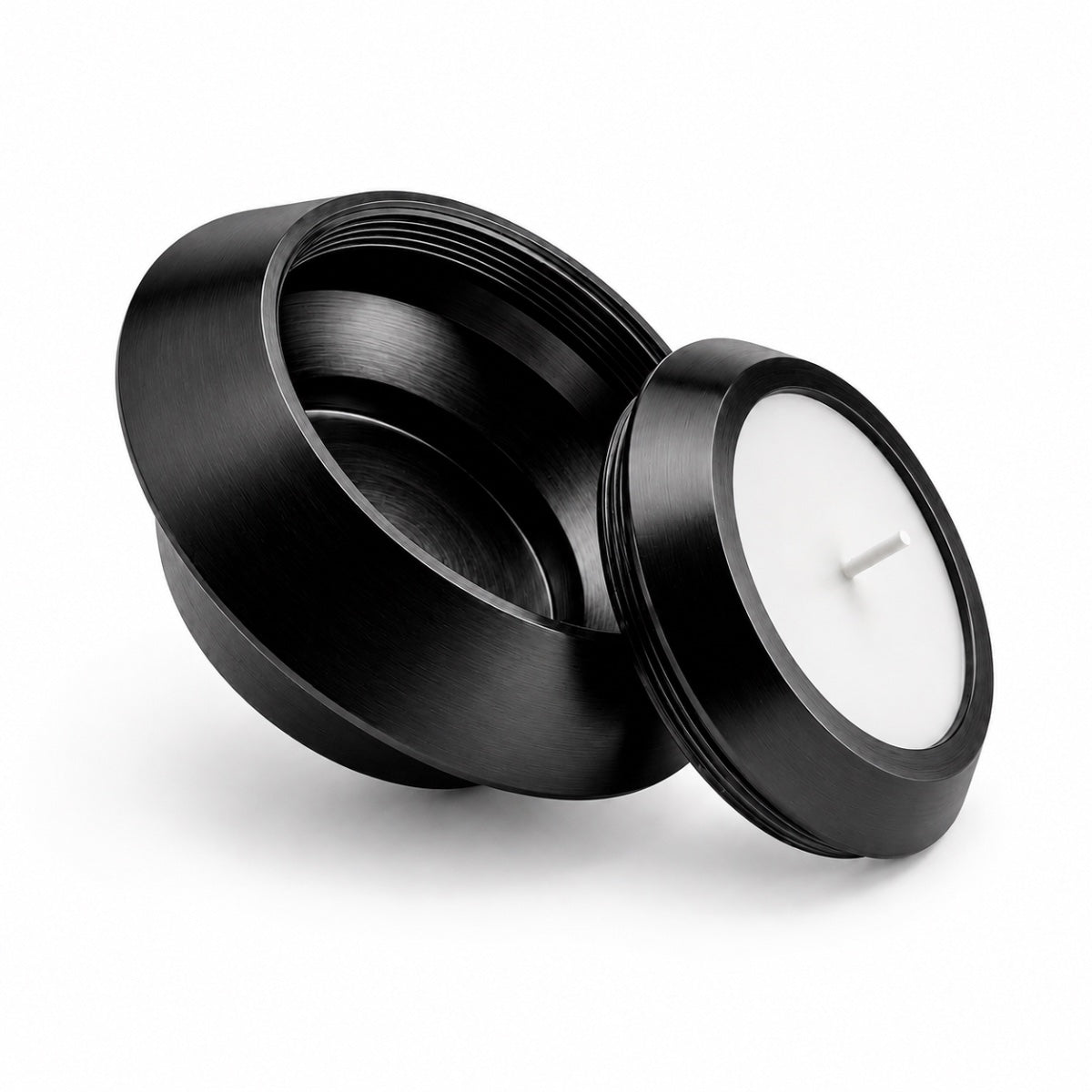 Vue ouverte de la bougie souvenir noir en acier inoxydable avec espace discret intégré