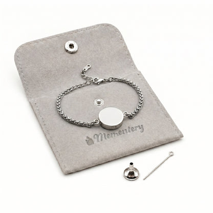 Coffret Mementery avec bracelet cercle argenté, pochon velours et kit de remplissage inclus