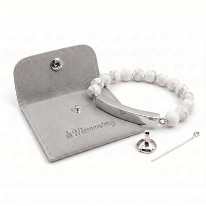 Coffret Mementery avec bracelet pierre du souvenir blanc metal-gris et accessoires inclus