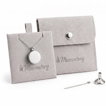 Coffret Mementery avec pendentif cercle éternel argenté, pochon velours et kit de remplissage inclus