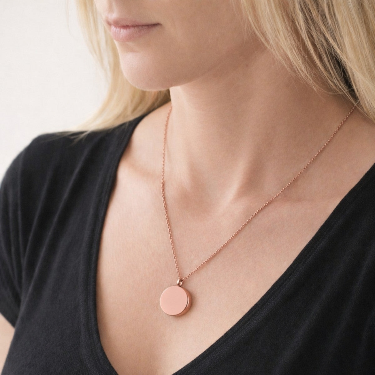 Pendentif cercle éternel rose au cou – bijou symbolique discret Mementery