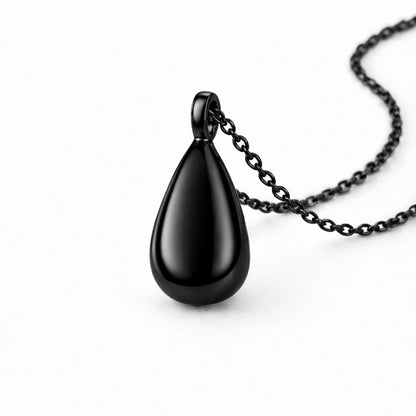 Vue 3/4 du pendentif Souffle Éternel urne noir avec finition brillante et design épuré