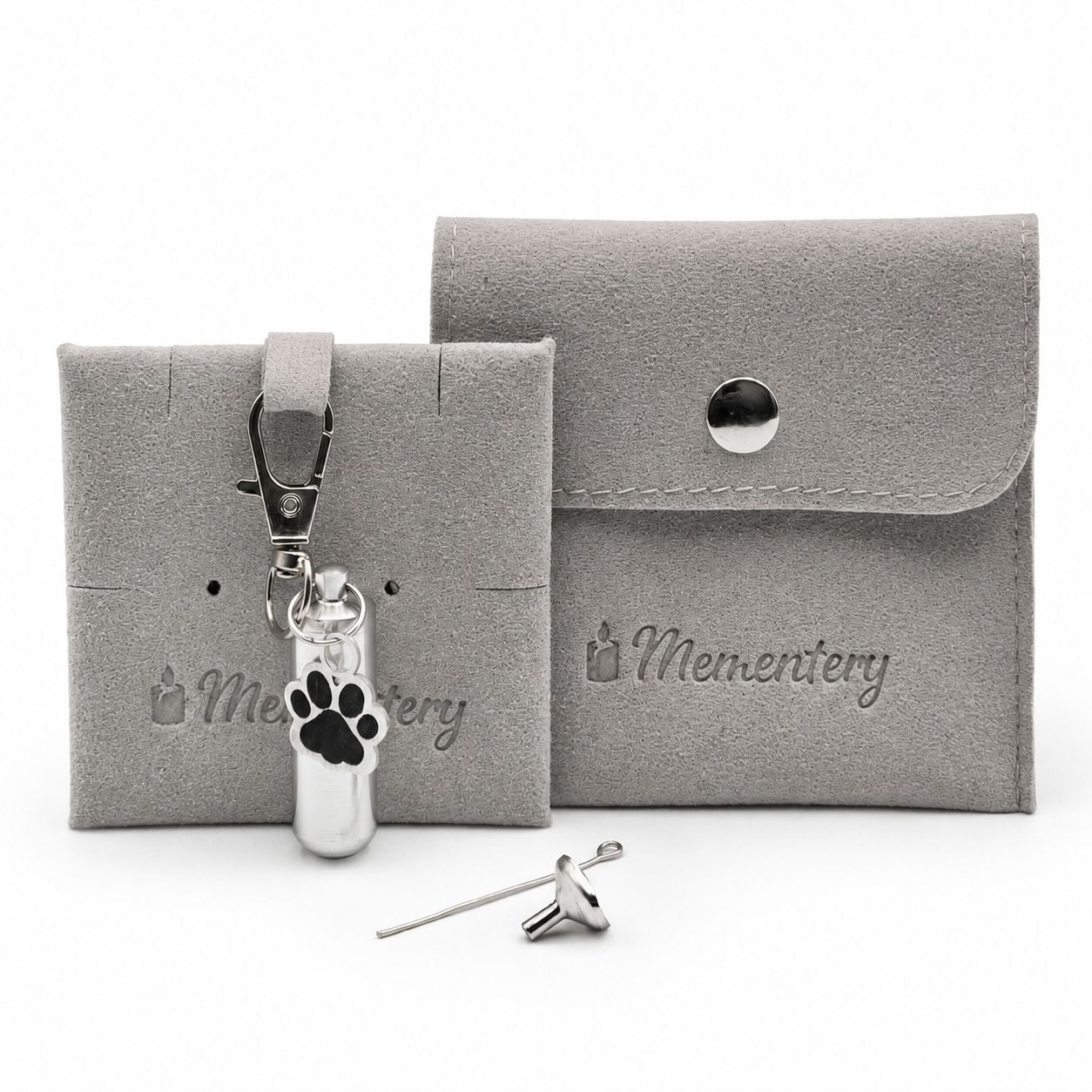 Porte-clés Empreinte du Souvenir argenté avec pochette Mementery et accessoires de remplissage inclus
