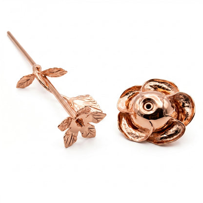 Détail du compartiment interne sécurisé de la Fleur d’Éternité urne rose avec fermeture discrète